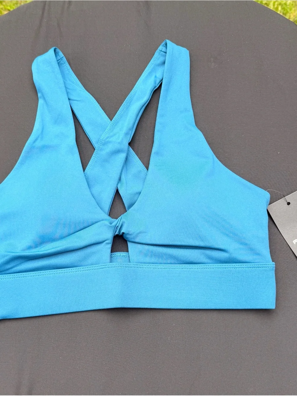 NWT Fabletics Oasis Twist Medium Impact Sports Bra